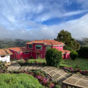 ranch at choconta where travelers go to enjoy nature and horses from Bogota